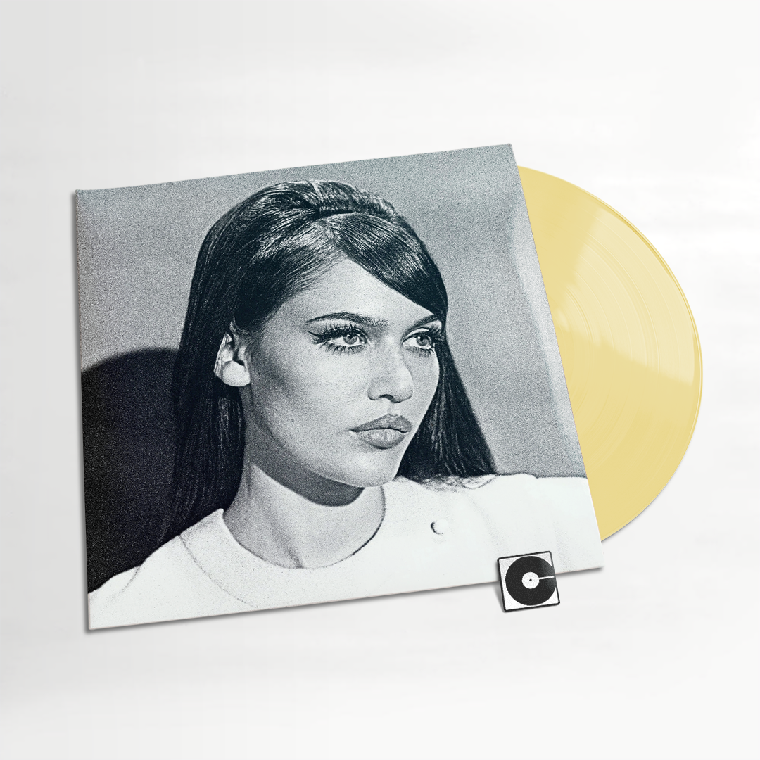 Sienna Spiro - "Visitor" Deluxe
